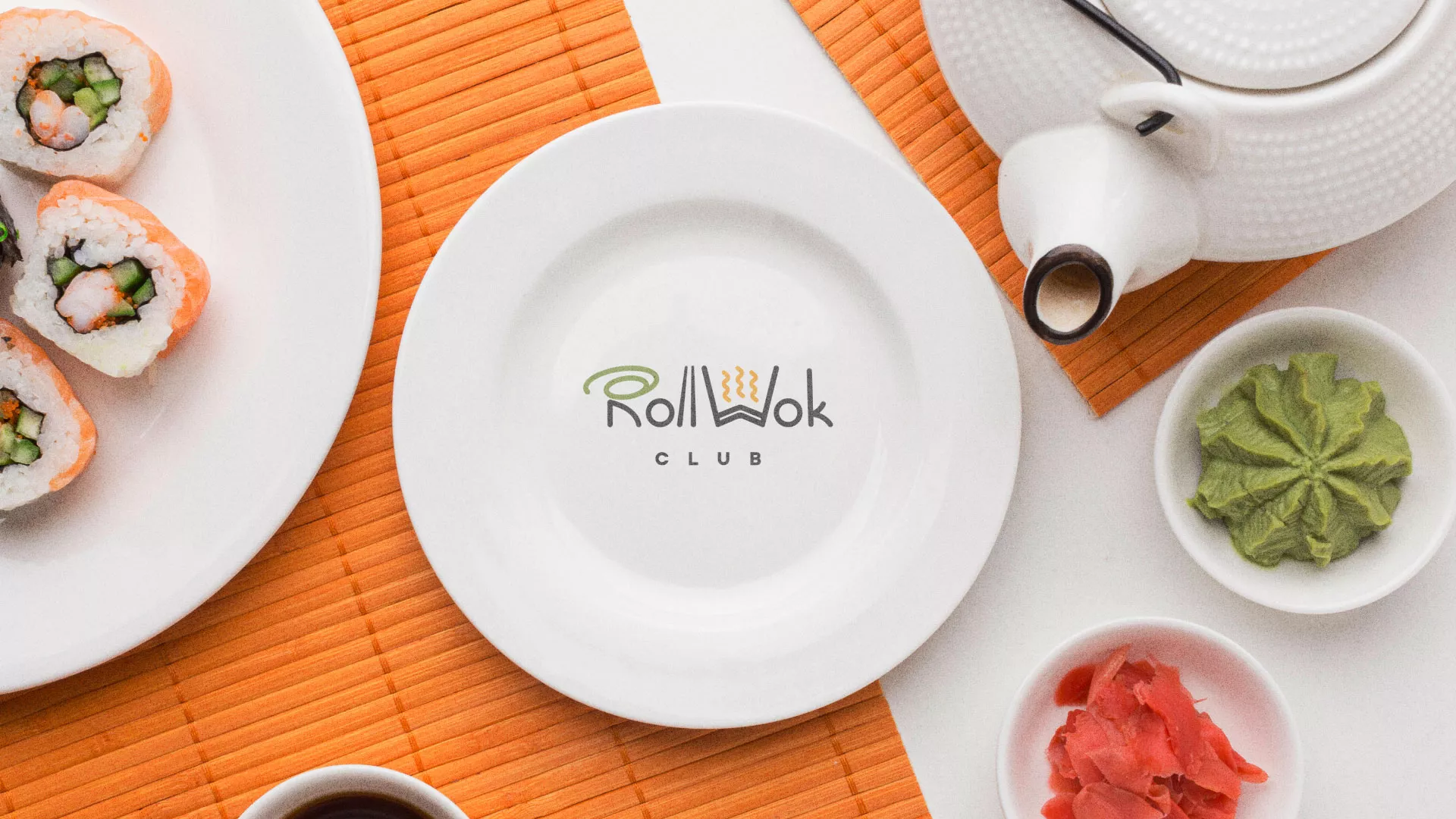 Разработка логотипа и фирменного стиля суши-бара «Roll Wok Club» в Юже